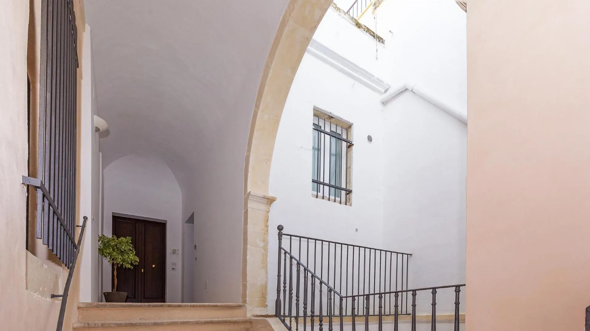Palazzo Marini B&B Di Charme Lecce 3*,